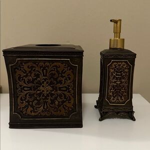 Elegant Brown and Gold Bath Accessory Set